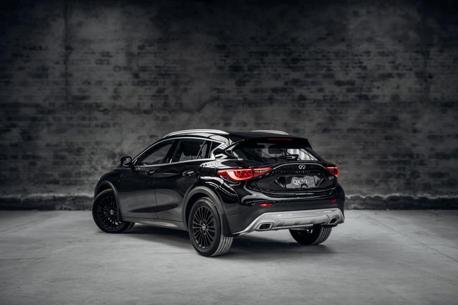  Infiniti QX30 Night 2017 года  (CN) (фото 2 из 7)